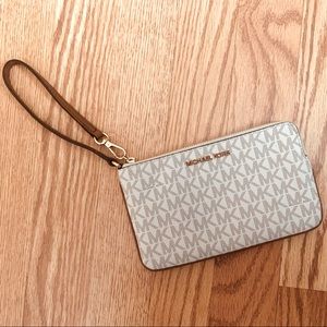 White Leather Michael Kors Wristlet